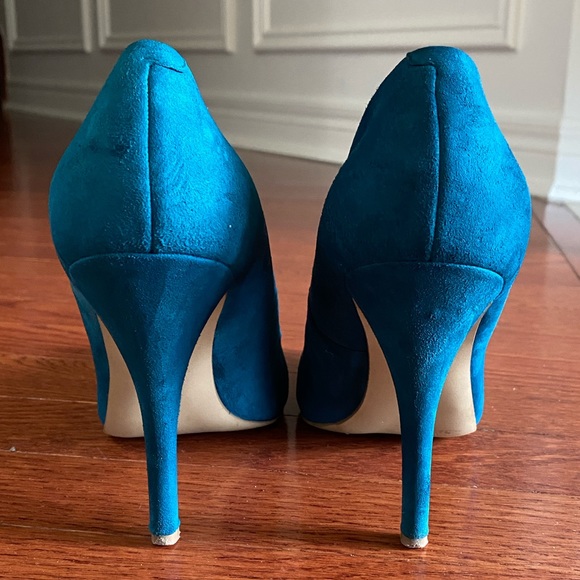 Audrey Brooke Teal Suede Heels - Picture 4 of 8